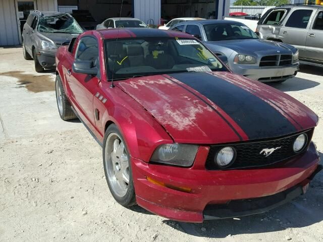 1ZVFT80N675207921-2007-ford-mustang-0