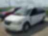 2C4GP44R35R519051-2005-chrysler-minivan-1