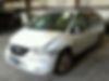 1C4GP54L1YB566261-2000-chrysler-minivan-1