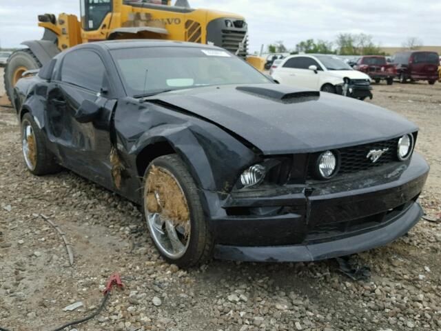 1ZVFT82H875212433-2007-ford-mustang-0