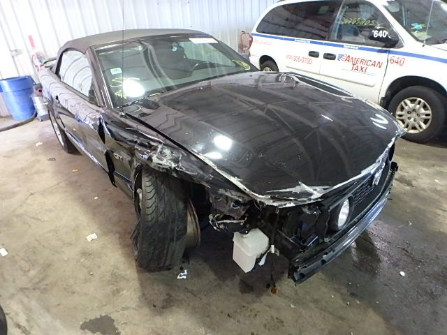 1ZVHT85H765245569-2006-ford-mustang-0