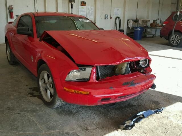 1ZVFT80N375342970-2007-ford-mustang-0