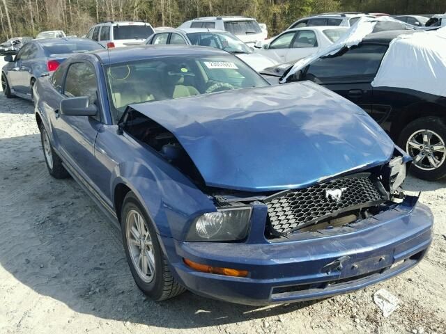 1ZVFT80N475326020-2007-ford-mustang-0