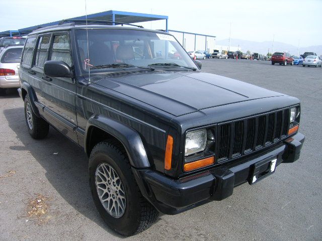 1J4FJ68S5WL125979-1998-jeep-cherokee-0
