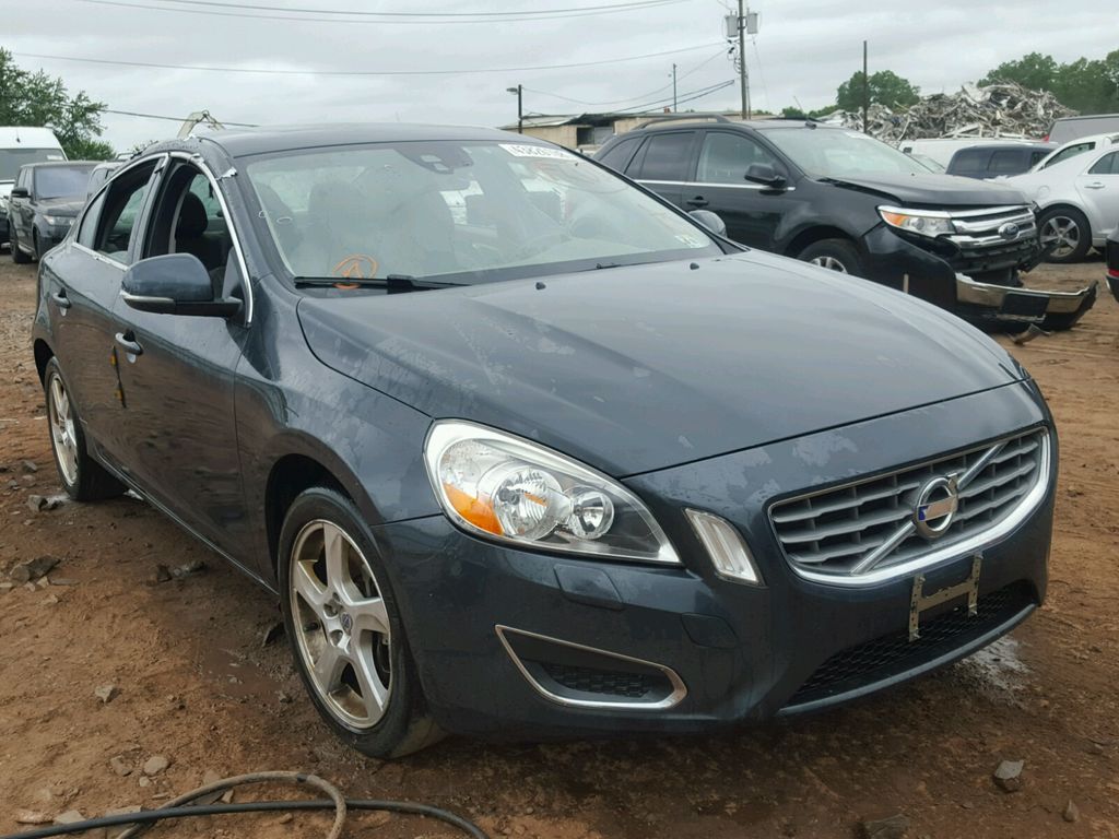 YV1612FH1D1231502-2013-volvo-s60-0