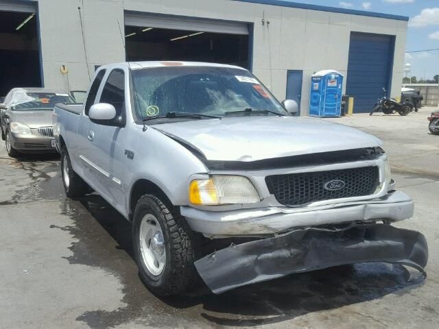1FTZX1726YNC26915-2000-ford-f150-0