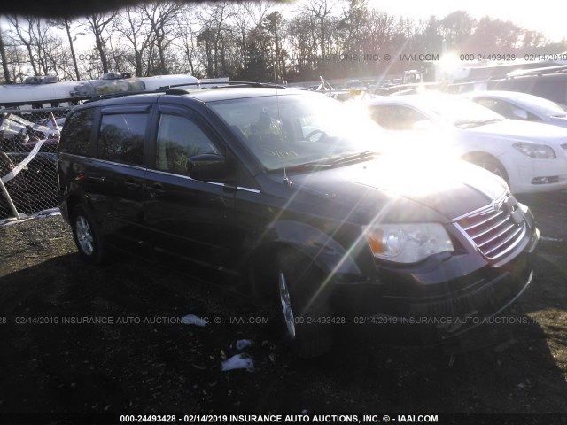 2A8HR54PX8R677919-2008-chrysler-town-and-country-0