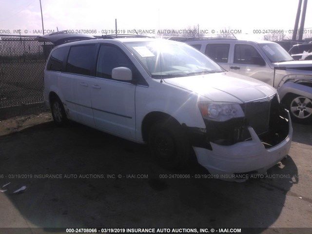 2A4RR5D11AR300354-2010-chrysler-town-and-country-0