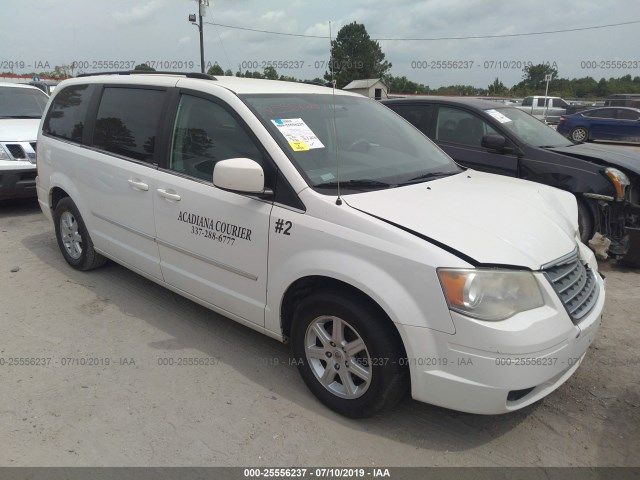 2A4RR5D11AR304601-2010-chrysler-town-and-country-0