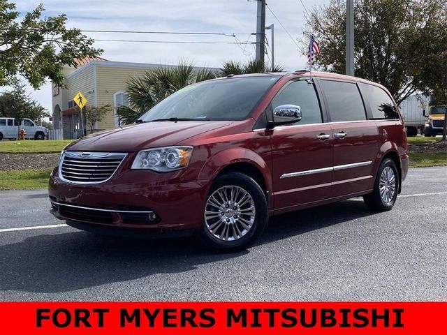 2A4RR6DG7BR749548-2011-chrysler-town-and-country-0