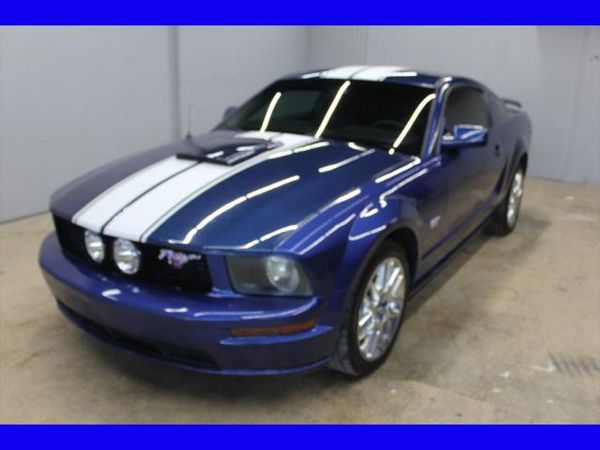 1ZVHT82H385195664-2008-ford-mustang-0