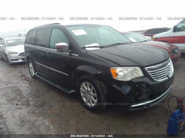 2A4RR8DG6BR704046-2011-chrysler-town-and-country-0