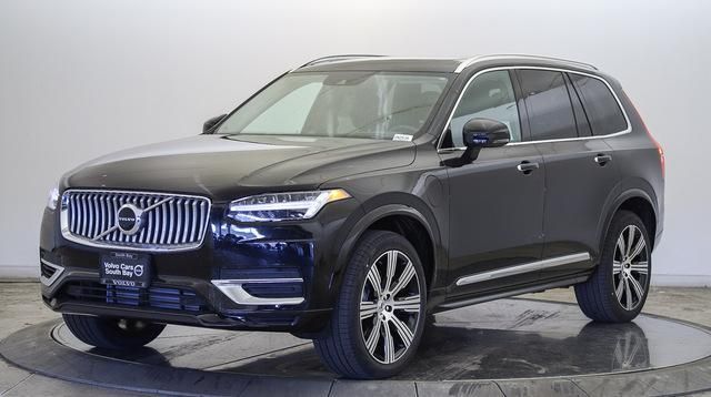 YV4BR0CL7M1725256-2021-volvo-xc90-recharge-plug-in-hybrid-0