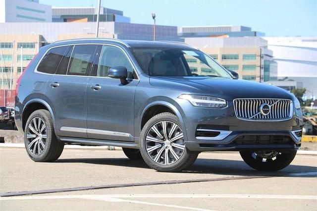 YV4BR0CL7M1728660-2021-volvo-xc90-recharge-plug-in-hybrid-0