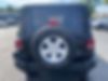 1C4BJWDG1JL860599-2018-jeep-wrangler-2