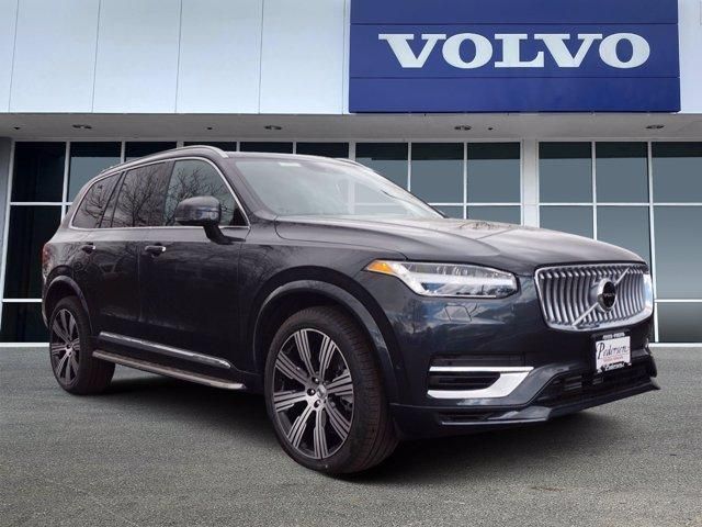 YV4BR0CL7M1719540-2021-volvo-xc90-recharge-plug-in-hybrid-0