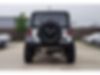 1C4BJWDG7GL114747-2016-jeep-wrangler-2