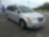 2A8HR54P18R600971-2008-chrysler-town-and-country-2