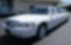 1L1FM81W44Y601206-2004-lincoln-town-car-2