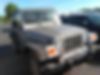 1J4FA49S0YP761921-2000-jeep-wrangler-2