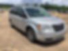 2A8HR44E19R526784-2009-chrysler-town-and-country-1