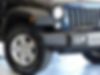 1C4BJWDG2JL910930-2018-jeep-wrangler-jk-unlimited-2