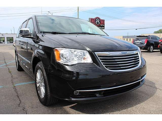 2C4RC1CG1FR728373-2015-chrysler-town-and-country-0