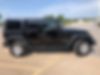 1C4BJWDG8HL551948-2017-jeep-wrangler-2