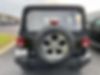 1C4BJWDG1HL624058-2017-jeep-wrangler-unlimited-2