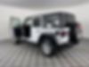 1C4HJXDG7JW111952-2018-jeep-wrangler-unlimited-2