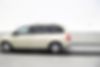 2A4RR8DG1BR703628-2011-chrysler-town-and-country-2