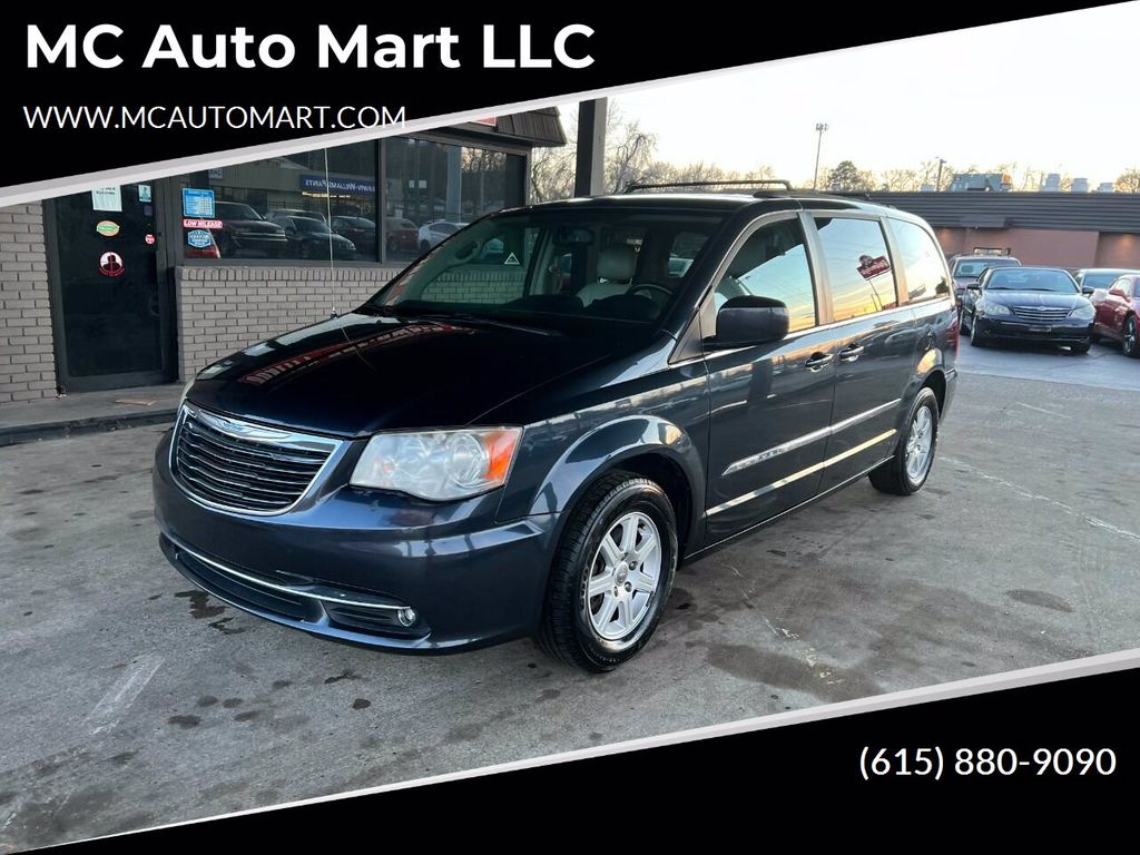 2C4RC1BG9DR594727-2013-chrysler-town-and-country-0