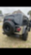 1J4FA49S04P777840-2004-jeep-wrangler-2