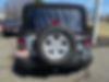 1C4BJWDG5GL256756-2016-jeep-wrangler-2