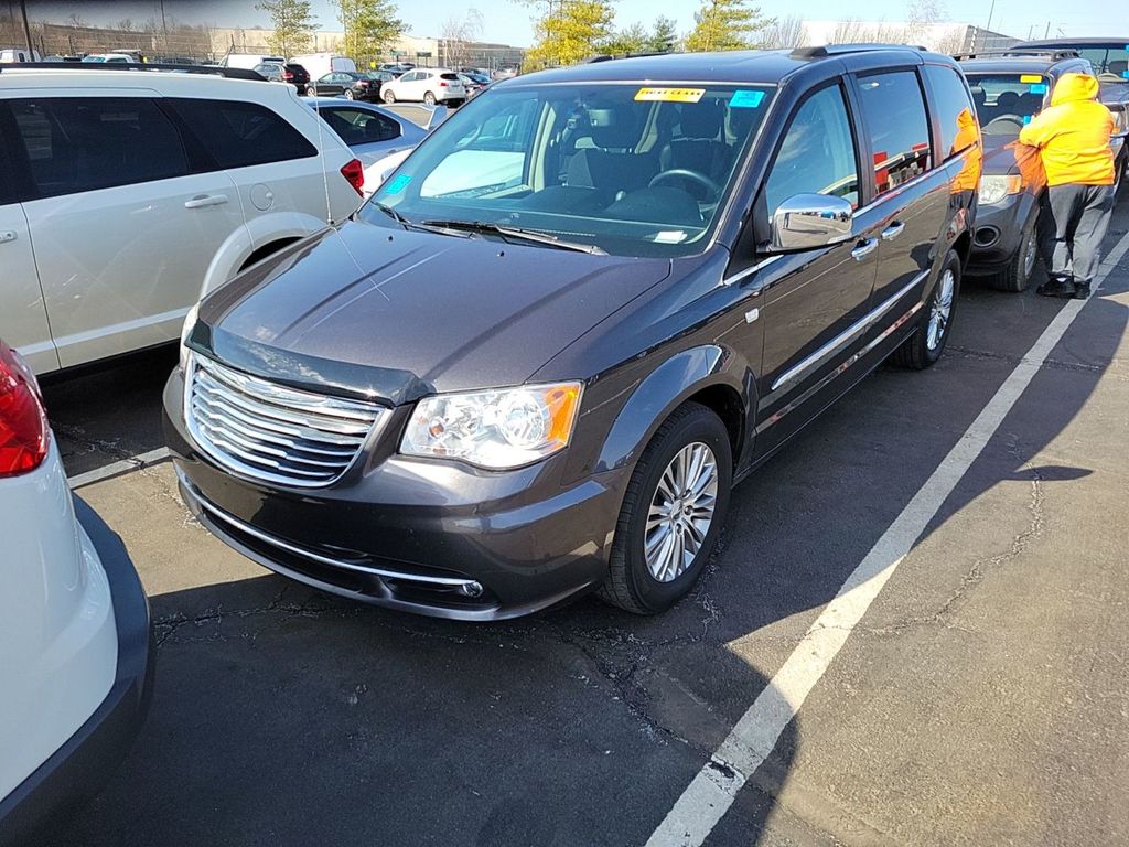 2C4RC1CG7ER328672-2014-chrysler-town-and-country-0
