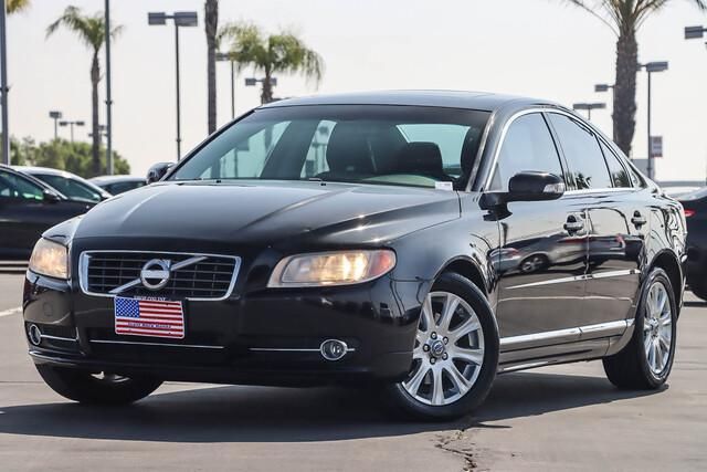 YV1960AS2A1129952-2010-volvo-s80-0