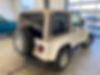 1J4FA59SXYP701960-2000-jeep-wrangler-2
